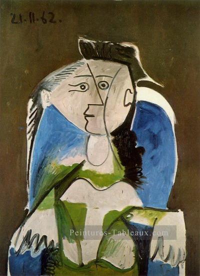 Femme assise dans un fauteuil bleu 1 1962 Cubisme Peintures à l'huile